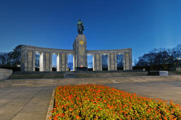 Final Days of World War 2 Walking Tour of Berlin