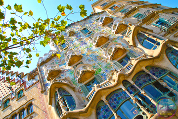 Gay-Friendly Modernism and Gaudí Private Walking Tour in Barcelona