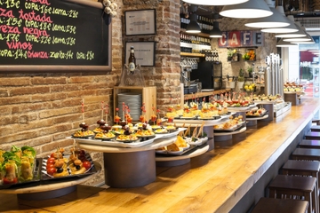Gay Friendly Private Tapas Tour in Barcelona