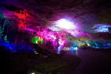 Guilin and Yangshuo Day Tour with Li River Cruise and Reed Flute Cave