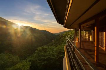 Hakone Ginyu: One-Night Stay with Breakfast and Dinner