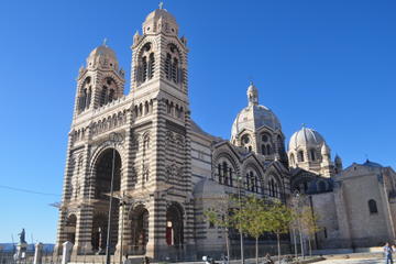 Half-day Tour to Aix-en-Provence and Cassis from Marseille