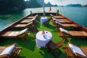 Halong Bay Cruise - Overnight Cruise from Hanoi