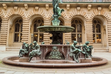 Hamburg Super Saver: Old Town plus Speicherstadt and HafenCity Walking Tour