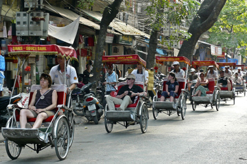 Hanoi Cyclo and Walking Small Group Adventure Tour