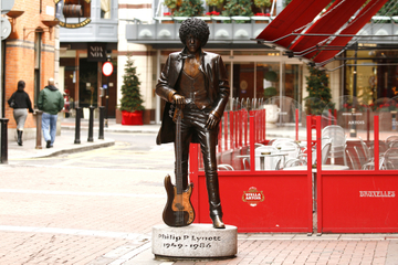 Irish Rock and Roll Music Walking Tour in Dublin
