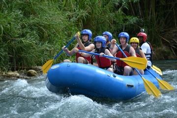 Jamaica River-Rafting Adventure on the Rio Bueno