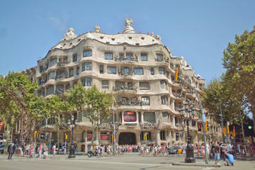 Jewels of Modernism and Gaudi Private Walking Tour