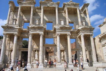 Kusadasi Shore Excursion: Ephesus Terrace Houses, Artemission Temple, Including Lunch