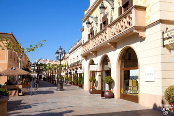 La Roca Village Private Experience