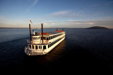 Lake Rotorua Paddle Boat Cruise with Breakfast or Lunch