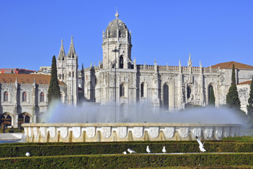 Lisbon Shore Excursion: Private Day Trip to Lisbon and Sintra