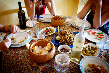 Local Meal Experience in Seville