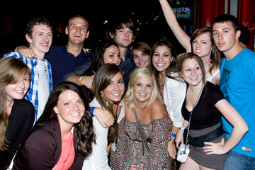 Madrid Pub Crawl Including VIP Club Admission