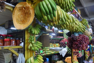 Medellin Local Market Experience - Fruits and Crafts