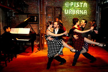 Mundo Tango in Buenos Aires: Lesson, Milonga and Show