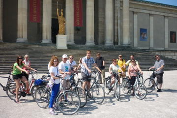 Munich Super Saver: Bike Tour plus Bavarian Food Walking Tour