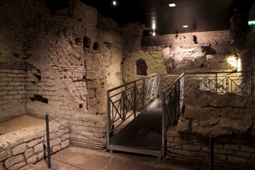 Naples Above and Underground Archaeology Walking Tour