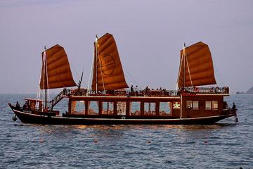 Nha Trang Sunset Cocktails and Dinner Cruise