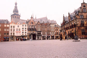 Nijmegen Private Guided Tour and Streetmakers Towers