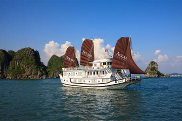 Overnight Halong Bay Cruise with Hanoi Hotel Pickup