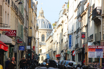 Paris Saint-Germain Quartier Polaroid Photo Tour