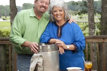 Paula Deen Tour: Trolley Ride and VIP Dinner at Lady & Sons