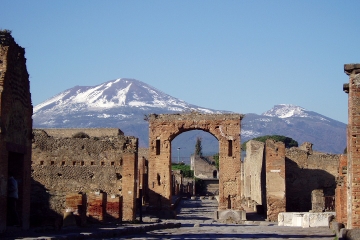 Pompeii and Naples - Private All Day Tour from Rome