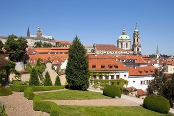 Prague Castle and Royal Gardens Walking Tour