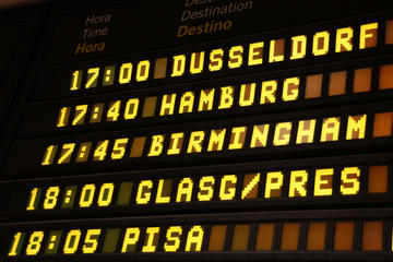 Private Arrival Transfer: Pisa Airport to Siena Hotel