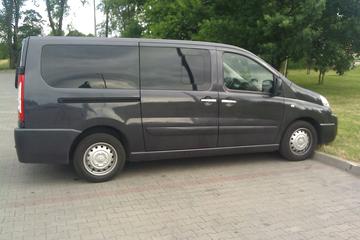 Private Arrival Transfer: Wroclaw Airport to Arrival Hotel