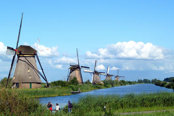 Private Day Tour to Kinderdijk Windmills, Oudewater, Gouda And Schoonhoven from Amsterdam