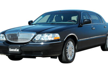 Private Departure Transfer: Anaheim or Orange County Hotels to LAX International Airport by Sedan