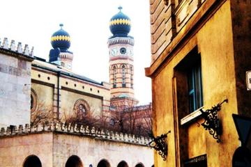 Private Jewish Heritage Tour by Car in Budapest