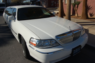 Private Las Vegas Hotel to Airport Luxury Limousine Transfer