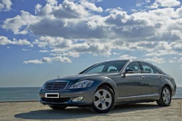 Private Luxury Transfer from El Prat Airport to Barcelona City Centre