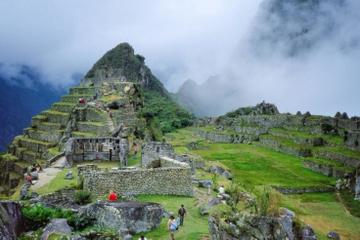 Private Overnight Tour: Inca Trail to Machu Picchu