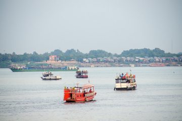 Private Tour: Cruise to Silk Island and Village Tour from Phnom Penh