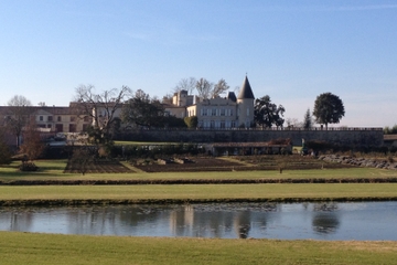 Private Tour: Médoc Route des Châteaux Wine Tasting from Bordeaux