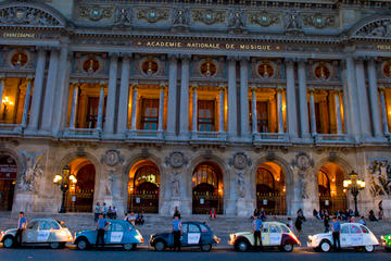 Private Tour: Vintage 2CV Round-Trip Transfer to the Paris Paradis Latin Show