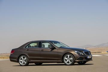 Private Transfer by Luxury Car to Budapest from Prague