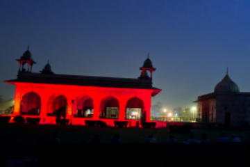 Red Fort Sound and Light Show in Delhi with Dinner and Private Transfer