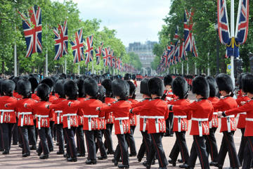 Royal London Sightseeing Tour with Changing of the Guard Ceremony