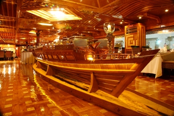 Rustar Dhow Cruise Dubai