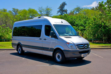 Shared Round-Trip Transfer: Maui International Airport to Hotel