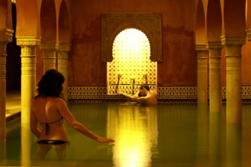 Skip the Line: Alhambra Tour and Granada Hammam