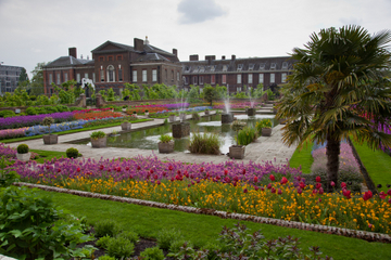 Skip The Line: Kensington Palace and Gardens Tour Including Afternoon Tea
