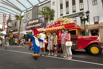 Skip the Line: VIP Tour of Universal Studios Singapore with Private Transfer