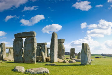 Small-Group Day Trip to Stonehenge, Glastonbury and Avebury from London