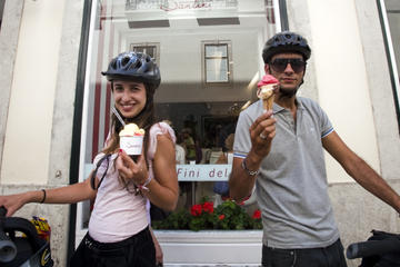 Small-Group Lisbon Sightseeing Tour by Segway with Food Tastings